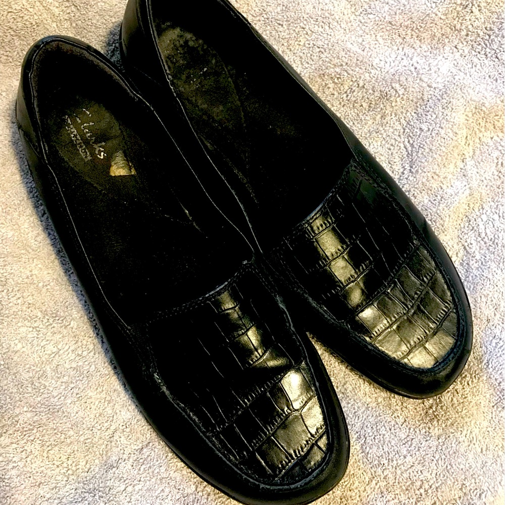 Clark’s Black Loafers 9.5, Croc uppers, Smooth back& sides